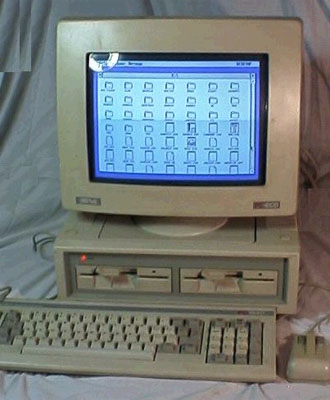 Schneider PC 1640 met kleurenscherm
